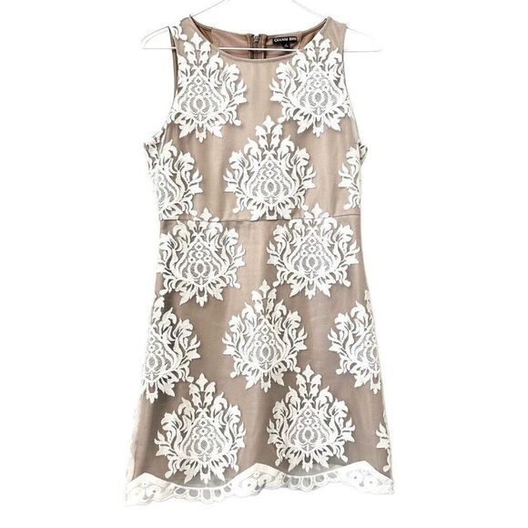 Gianni Bini Embroidered Damask Overlay Sleeveless A-line Mini Dress Tan Small - Picture 1 of 5